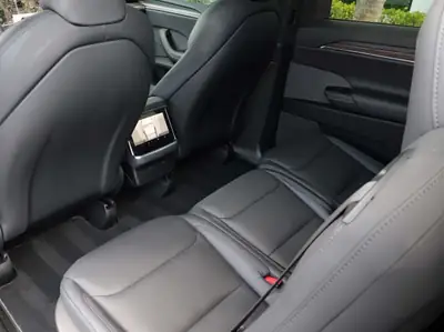 Tesla Model X Long Range 2023 — SUV électrique 7 places, Enhanced Autopilot inclus — Miniature 12