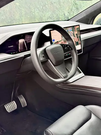 Tesla Model X Long Range 2023 — SUV électrique 7 places, Enhanced Autopilot inclus — Miniature 11
