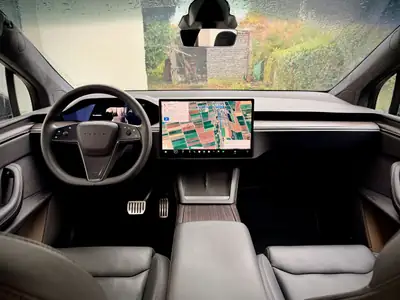 Tesla Model X Long Range 2023 — SUV électrique 7 places, Enhanced Autopilot inclus — Miniature 15