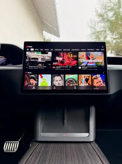 Tesla Model X Long Range 2023 — SUV électrique 7 places, Enhanced Autopilot inclus — Miniature 18