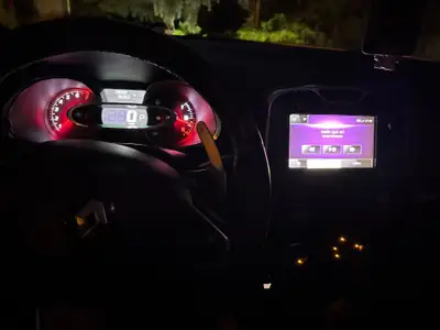 Renault Clio 1.6 T RS 200 EDC — Sportive compacte, 200 ch et boîte automatisée — Thumbnail 7