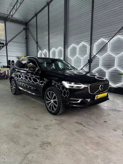 Volvo XC60 T8 eAWD Inscription — SUV hybride rechargeable, 103 000 km, sans sinistre — arrière