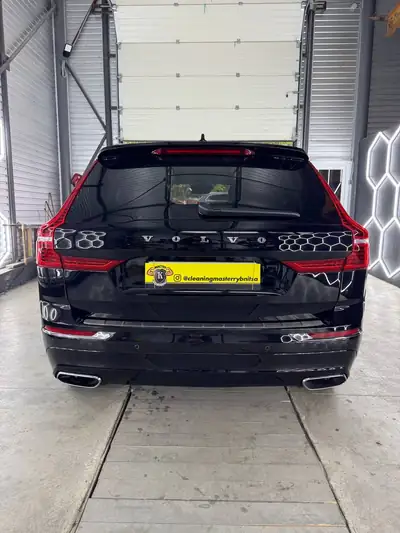 Volvo XC60 T8 eAWD Inscription — SUV hybride rechargeable, 103 000 km, sans sinistre — détail