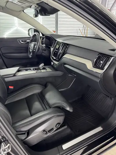 Volvo XC60 T8 eAWD Inscription — SUV hybride rechargeable, 103 000 km, sans sinistre — Miniature 8