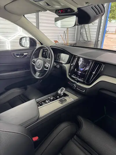 Volvo XC60 T8 eAWD Inscription — SUV hybride rechargeable, 103 000 km, sans sinistre — Miniature 7