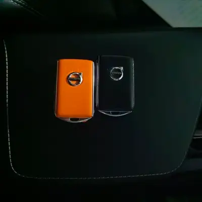 Volvo XC60 T8 eAWD Inscription — SUV hybride rechargeable, 103 000 km, sans sinistre — Miniature 14