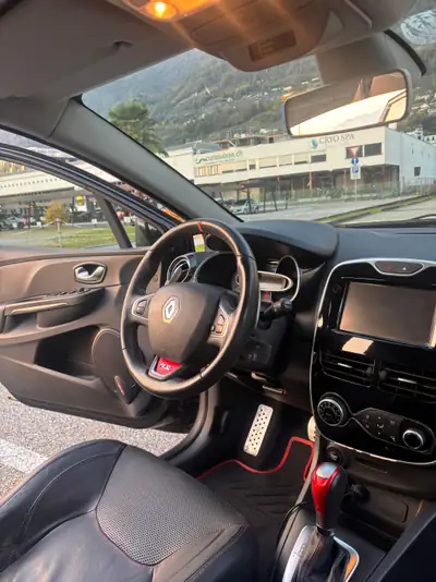 Renault Clio 1.6 T RS 220 Trophy EDC — Sportive compacte, 90'000 km, sans accident — Miniatura 11