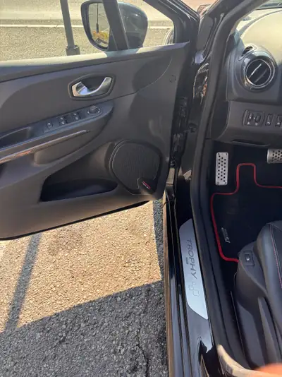 Renault Clio 1.6 T RS 220 Trophy EDC — Sportive compacte, 90'000 km, sans accident — Miniatura 13
