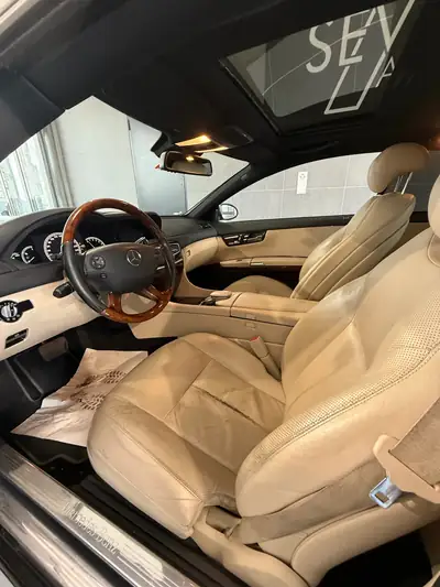 Mercedes-Benz CL 500 7G-Tronic — Grand coupé prestige, 388 ch et transmission automatique — intérieur