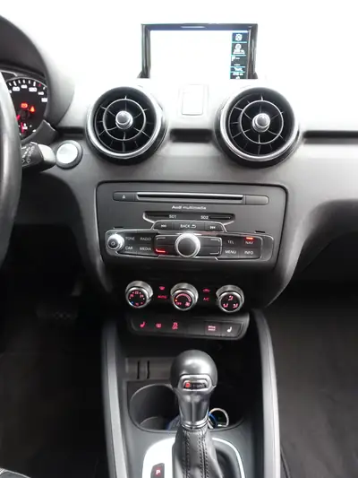 Audi A1 Sportback 1.4 TFSI Sport S-tronic — Citadine dynamique, 130'000 km — Thumbnail 14