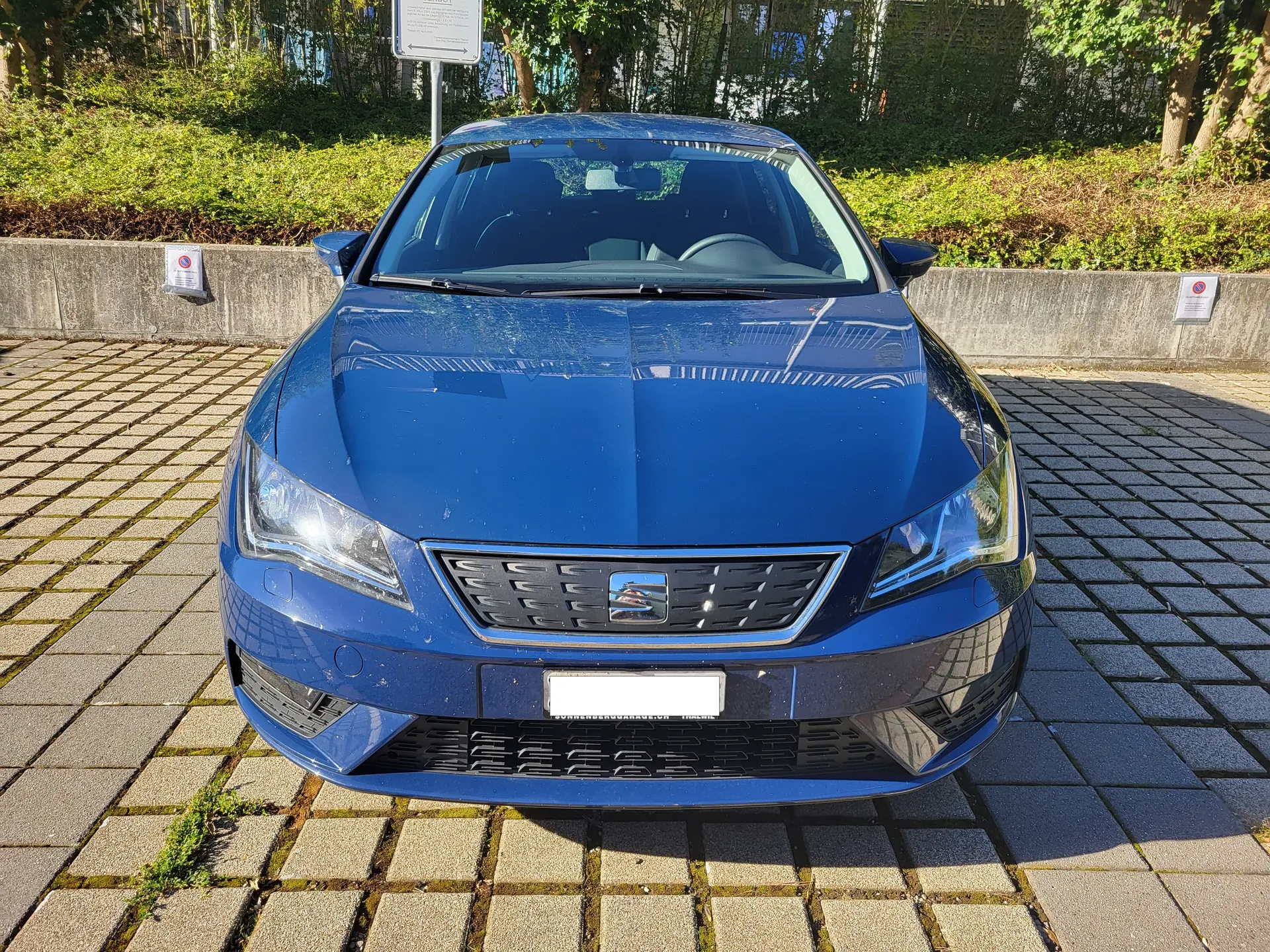 SEAT Leon 1.0 Ecomotive TSI — Berline compacte efficace, 125'000 km, sans sinistre — vue extérieure