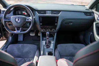 Skoda Octavia Combi RS 2.0 TSI — Performance et polyvalence, 76'000 km seulement — dettaglio