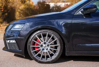Skoda Octavia Combi RS 2.0 TSI — Performance et polyvalence, 76'000 km seulement — cruscotto
