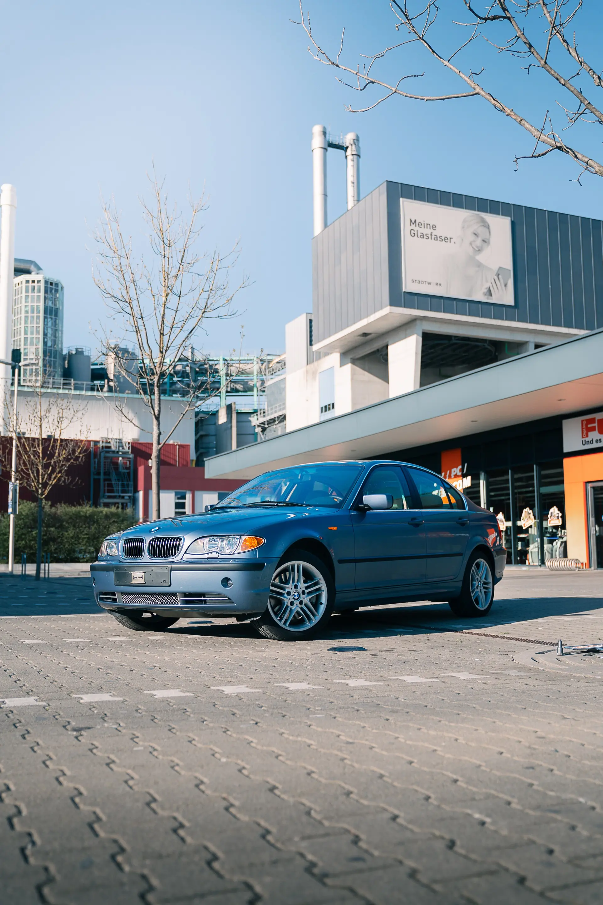 BMW 330xi 2002 — Berline sportive 4x4, moins de 20'000 km garantis — Außenansicht