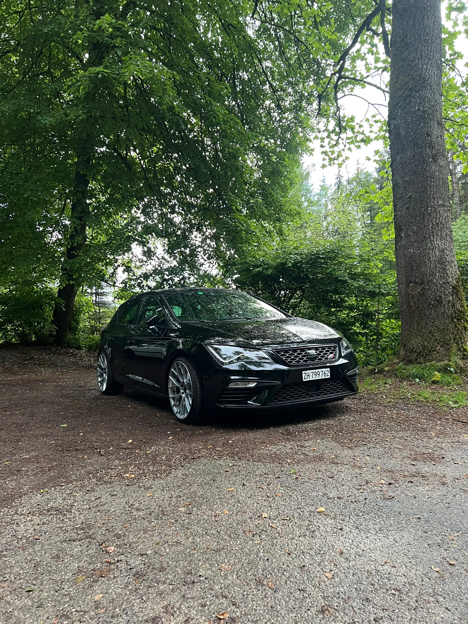SEAT Leon 2.0 TSI Cupra R DSG — 300 ch, performances sportives, entretien récent — vista esterna