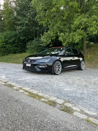 SEAT Leon 2.0 TSI Cupra R DSG — 300 ch, performances sportives, entretien récent — fianco