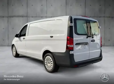 Mercedes-Benz Vito 116 CDI Lang — Fourgon utilitaire avec MBUX et CarPlay — Armaturenbrett