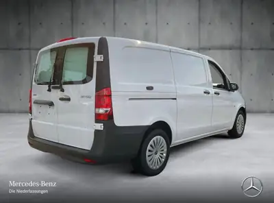Mercedes-Benz Vito 116 CDI Lang — Fourgon utilitaire avec MBUX et CarPlay — Innenraum