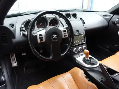 Nissan 350 Z Pack — Coupé sportif légendaire, 300 ch, sans accident — Miniature 13