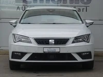 SEAT Leon ST 2.0 TDI Style DSG — Monospace diesel performant, 90 600 km seulement — rear view
