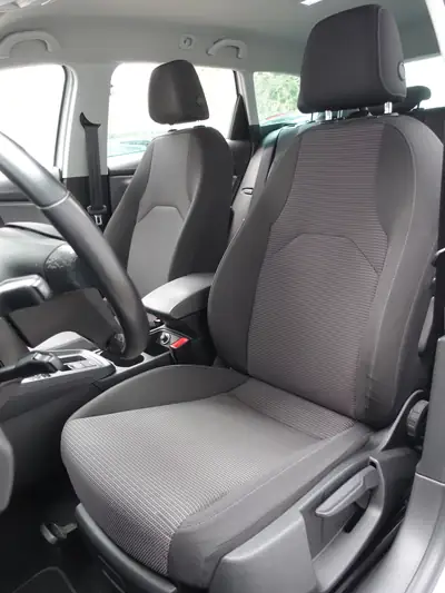 SEAT Leon ST 2.0 TDI Style DSG — Monospace diesel performant, 90 600 km seulement — Thumbnail 10