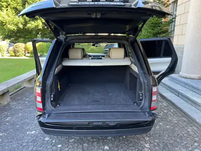 Range Rover 4.4 SDV8 Autobiography — Prestige diesel, entretien exemplaire — Thumbnail 9