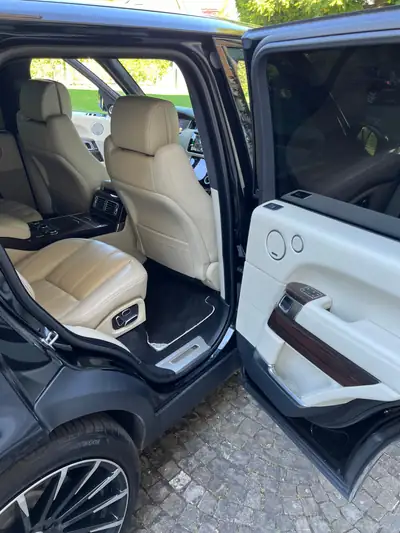 Range Rover 4.4 SDV8 Autobiography — Prestige diesel, entretien exemplaire — Thumbnail 12
