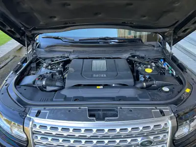 Range Rover 4.4 SDV8 Autobiography — Prestige diesel, entretien exemplaire — Thumbnail 18