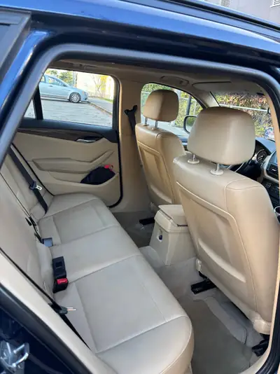 BMW X1 xDrive 23d — SUV compact diesel, 4x4 intégral et consommation maîtrisée — Miniatura 8