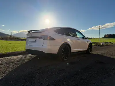 Tesla Model X Ludicrous Performance 2020 — SUV électrique haute performance, 814 ch — Miniature 8