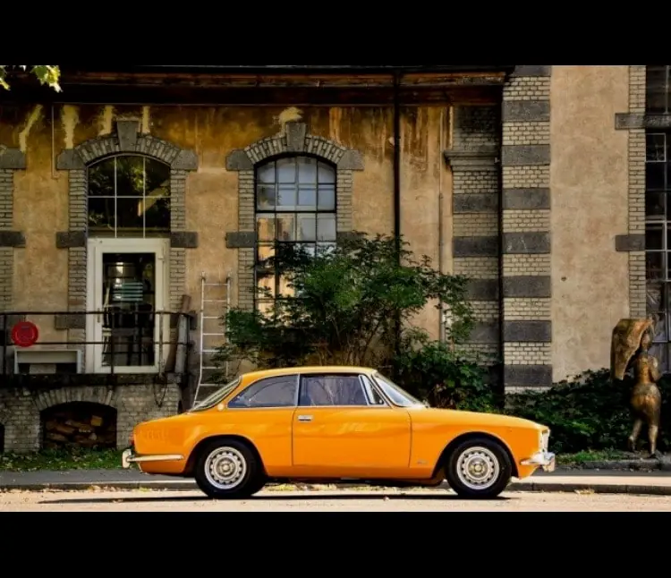 Alfa Romeo GT 1600 Jun 1973 — Coupé sportif vintage, seulement 2500 km