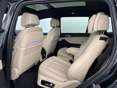 BMW X7 xDrive 48V 40d — SUV 7 places premium, diesel hybride et garantie complète — detail