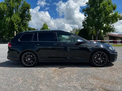 VW Golf Variant 2.0 TSI R 4Motion — Break sportif AWD 301 ch, sans accident — vue extérieure