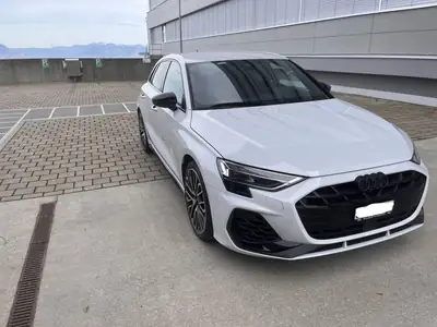 Audi S3 Sportback TFSI quattro — Berline sportive 333 ch, faible kilométrage — fianco
