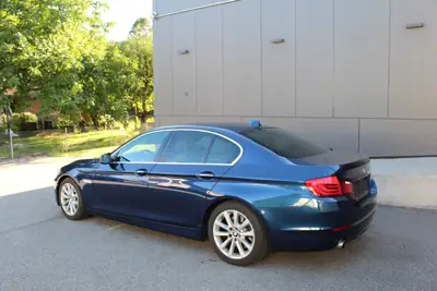 BMW 535i F10 — Berline sportive rare avec boîte manuelle et seulement 48'582 km — Miniatur 11