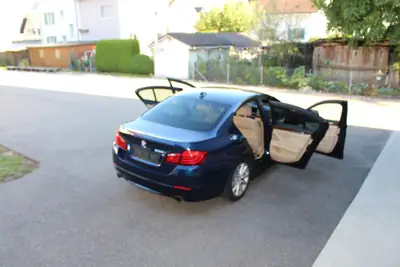 BMW 535i F10 — Berline sportive rare avec boîte manuelle et seulement 48'582 km — Miniatur 17