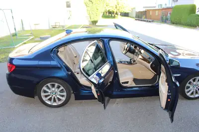 BMW 535i F10 — Berline sportive rare avec boîte manuelle et seulement 48'582 km — Miniatur 19