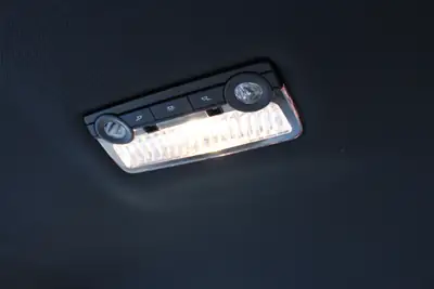 BMW 535i F10 — Berline sportive rare avec boîte manuelle et seulement 48'582 km — Miniatur 28