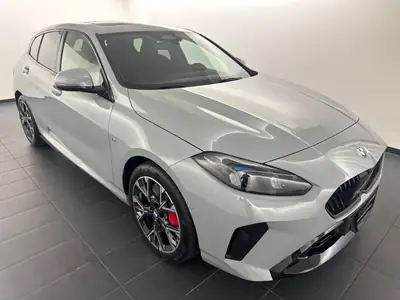 BMW 120 M Sport Pro Steptronic 2025 — Sportivité et efficacité hybride, ultra-basse kilométrage — interior