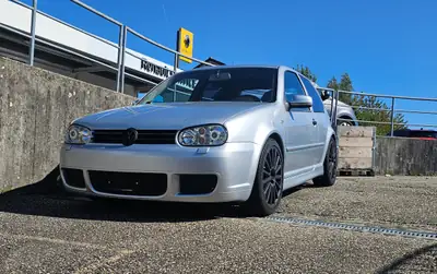 VW Golf R32 4Motion — Coupé sportif 241 ch, transmission manuelle intégrale — Außenansicht