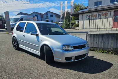 VW Golf R32 4Motion — Coupé sportif 241 ch, transmission manuelle intégrale — Armaturenbrett