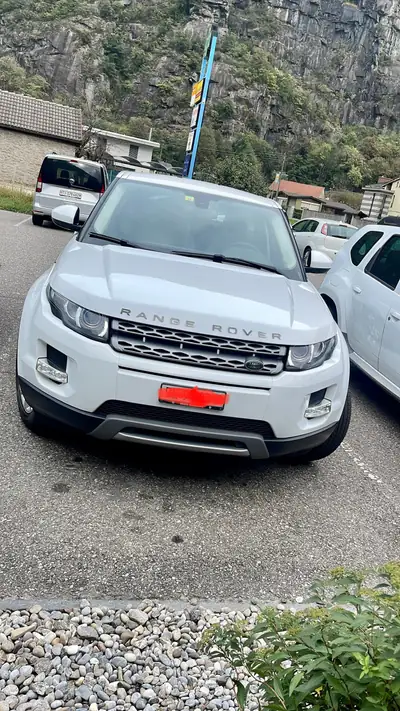 Land Rover Range Rover Evoque 2.2 TD4 — SUV premium diesel, 185'000 km, sans sinistre — Heckansicht