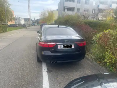 Jaguar XF 20d Pure Automatic — Berline premium diesel, 148 000 km, entretien exemplaire — arrière