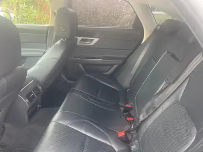 Jaguar XF 20d Pure Automatic — Berline premium diesel, 148 000 km, entretien exemplaire — intérieur