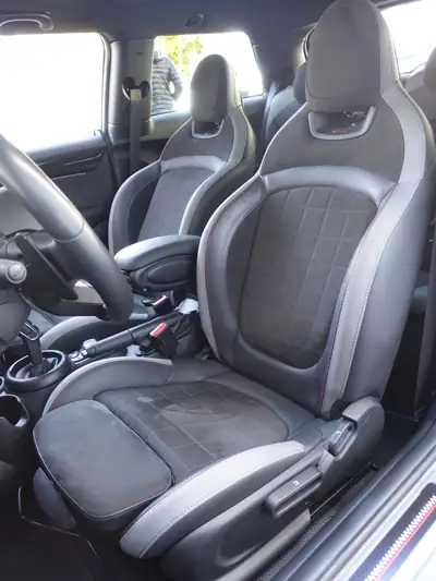 MINI Cooper John Cooper Works Steptronic — 231 ch, sportivité et efficacité réunies — Thumbnail 9