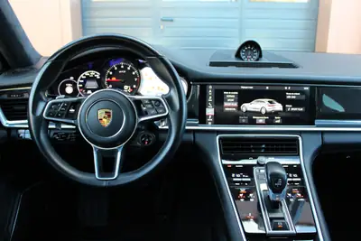 Porsche Panamera GTS Sport Turismo — Break sportif 460 ch, toit panoramique, toutes roues directrices — Miniature 9