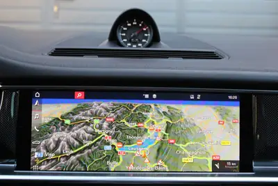 Porsche Panamera GTS Sport Turismo — Break sportif 460 ch, toit panoramique, toutes roues directrices — Miniature 19