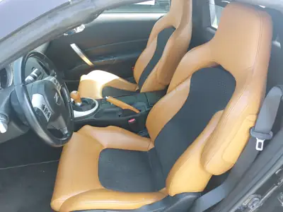 Nissan 350 Z — Cabriolet sportif iconique, 380 ch et boîte manuelle — Miniatur 8