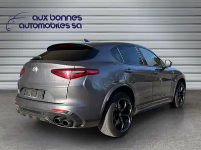 Alfa Romeo Stelvio 2.9 V6 Quadrifoglio Q4 — 510 ch, transmission intégrale, état impeccable — intérieur