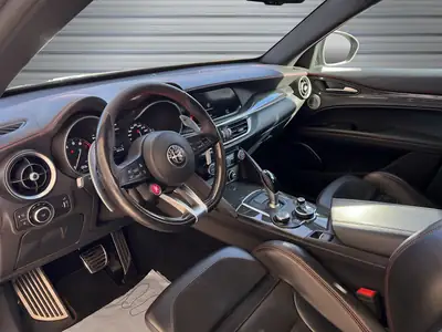 Alfa Romeo Stelvio 2.9 V6 Quadrifoglio Q4 — 510 ch, transmission intégrale, état impeccable — Miniature 9